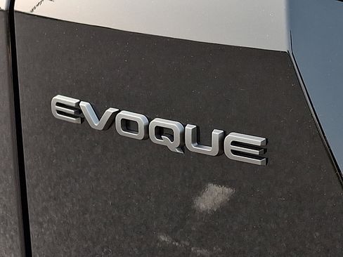 Used 2025 Land Rover Range Rover Evoque S image 33