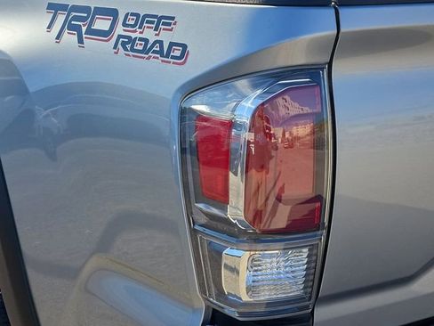 Used 2023 Toyota Tacoma TRD Off-Road image 11
