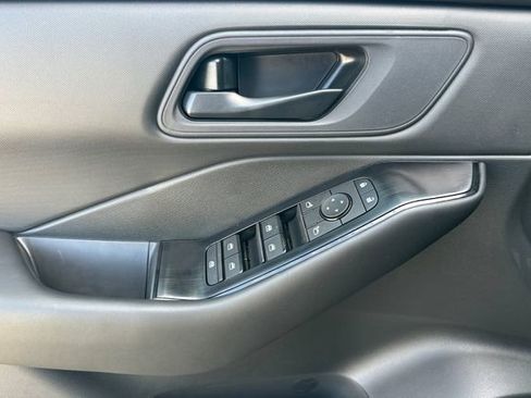 New 2026 Nissan Rogue S image 9