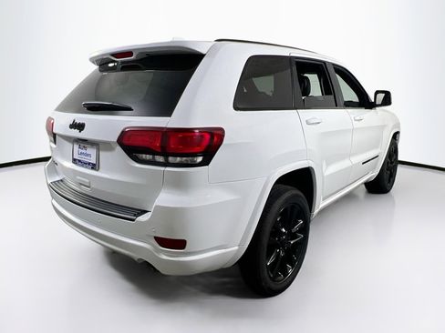 Used 2022 Jeep Grand Cherokee Laredo X image 5