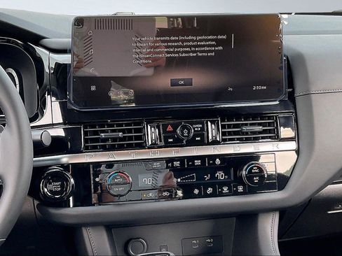New 2026 Nissan Pathfinder SL FWD image 8