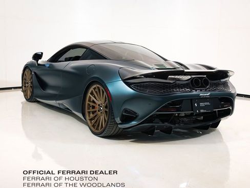 Used 2024 McLaren 750S image 2