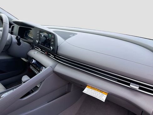 New 2026 Hyundai Elantra SEL Sport Premium FWD image 31
