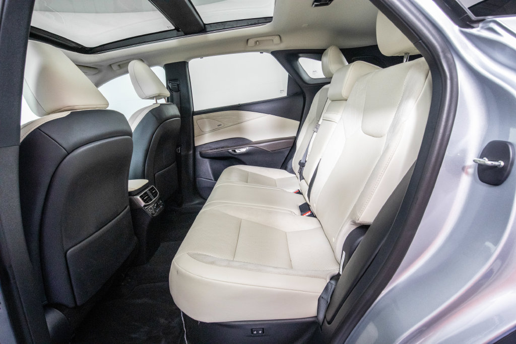 Used 2024 Lexus RX 350 FWD w/ Convenience Package image 12