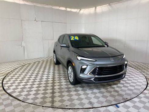 Used 2024 Buick Encore GX Preferred AWD/4WD image 45