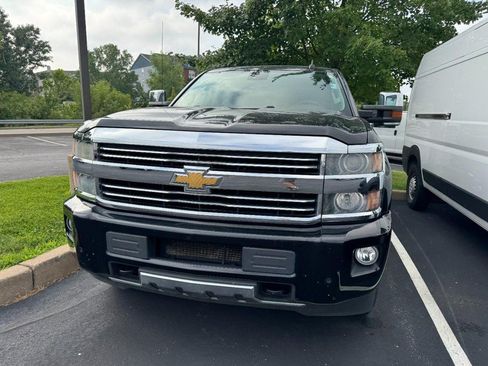 Used 2015 Chevrolet Silverado 2500 High Country w/ Duramax Plus Package AWD/4WD image 2