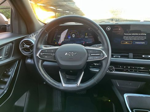 Used 2026 Chevrolet Equinox LT w/ Midnight Edition FWD image 16