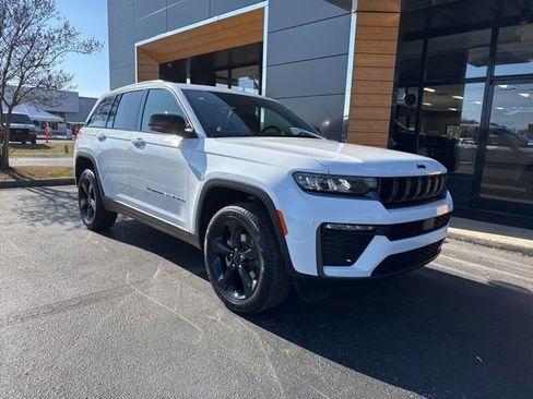 New 2026 Jeep Grand Cherokee Limited w/ Limited Altitude Package AWD/4WD image 1