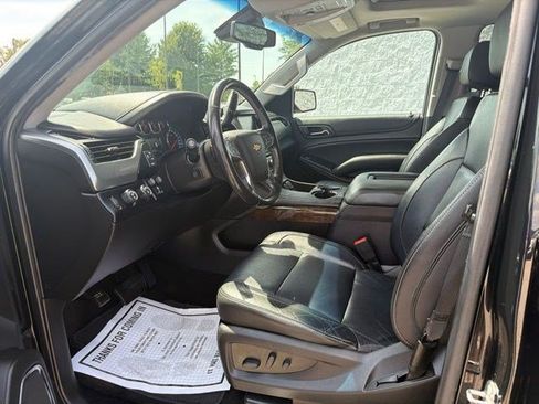 Used 2018 Chevrolet Suburban LT AWD/4WD image 13
