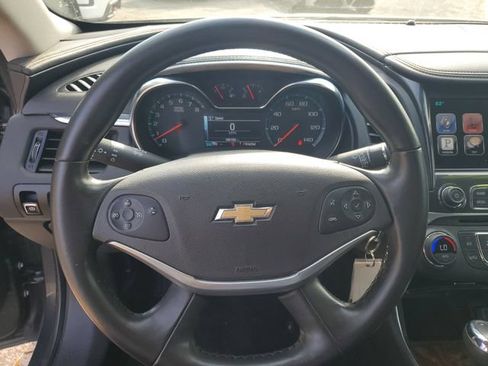 Used 2015 Chevrolet Impala LT w/ Convenience Package FWD image 10
