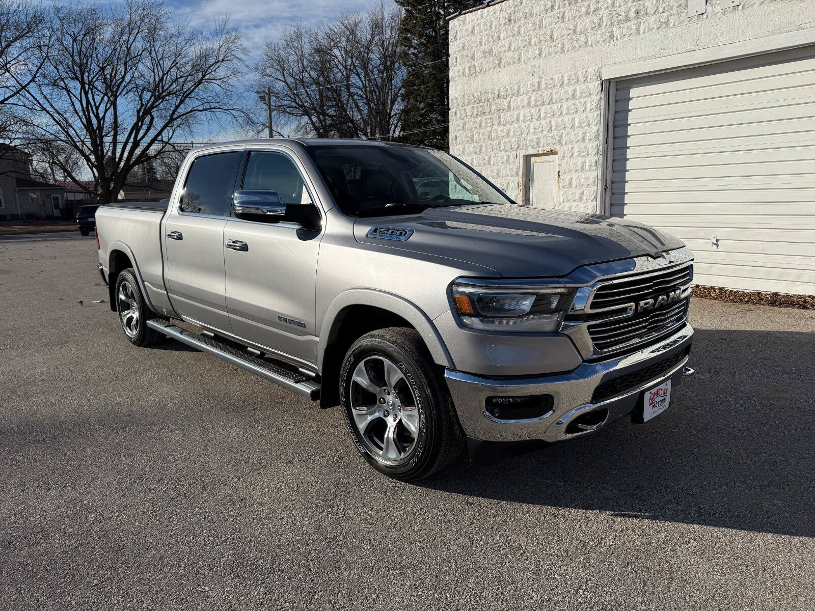 Used 2022 RAM 1500 Laramie AWD/4WD image 3