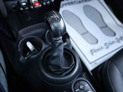 Used 2019 MINI Cooper 4-Door Hardtop image 34