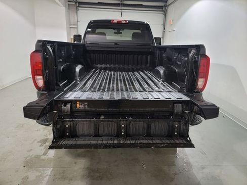 Used 2022 GMC Sierra 3500 SLE w/ SLE Convenience Package image 6
