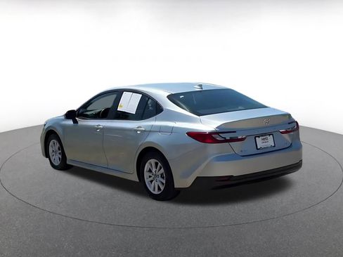 Used 2025 Toyota Camry LE FWD image 7
