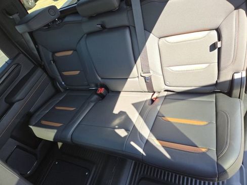 Used 2024 GMC Sierra 2500 AT4 w/ Technology Package image 32