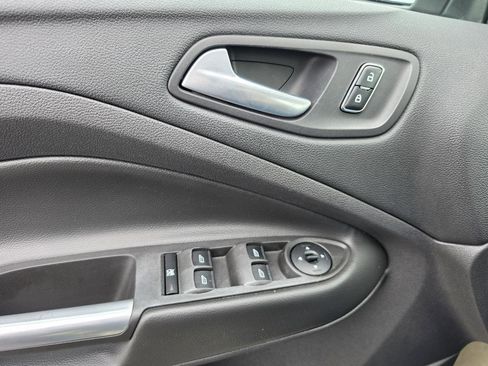 Used 2013 Ford Escape SE FWD image 15