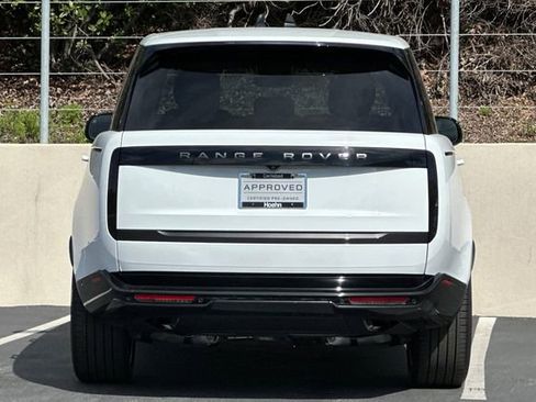 Used 2025 Land Rover Range Rover SE image 4