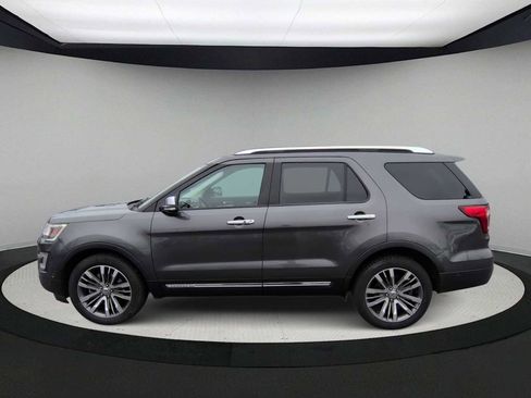 Used 2017 Ford Explorer Platinum image 5
