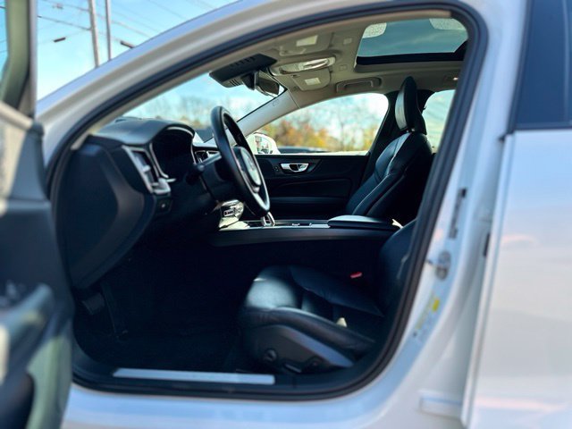 Used 2024 Volvo V60 B5 Cross Country Plus AWD/4WD image 10