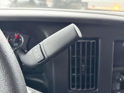 Used 2024 GMC Savana 3500 Work Van w/ Power Convenience Package image 13