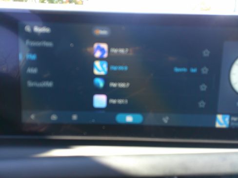 Used 2025 Hyundai Santa Cruz SE image 24