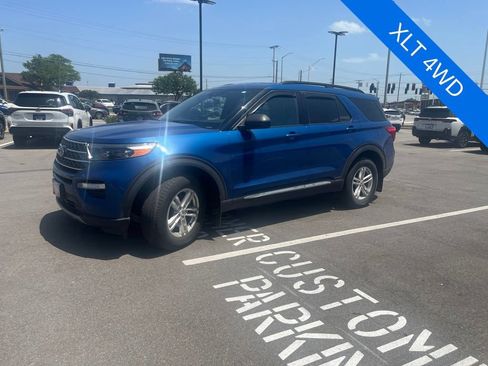 Used 2020 Ford Explorer XLT w/ Equipment Group 202A AWD/4WD image 6