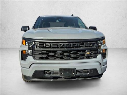 Used 2024 Chevrolet Silverado 1500 Custom image 2