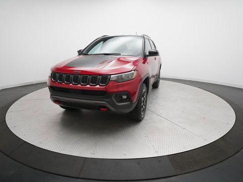 Used 2024 Jeep Compass Trailhawk w/ Trailhawk Convenience Group image 32
