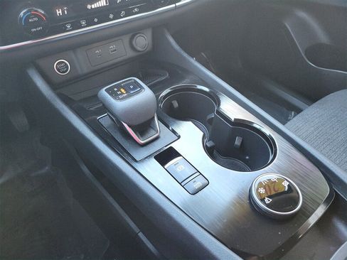 Used 2021 Nissan Rogue SV image 29