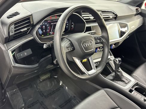Used 2025 Audi Q3 2.0T Premium image 7