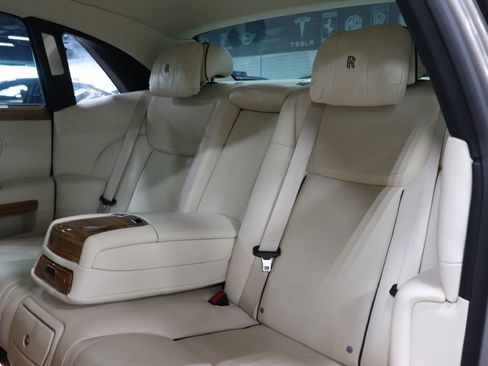 Used 2016 Rolls-Royce Ghost image 16