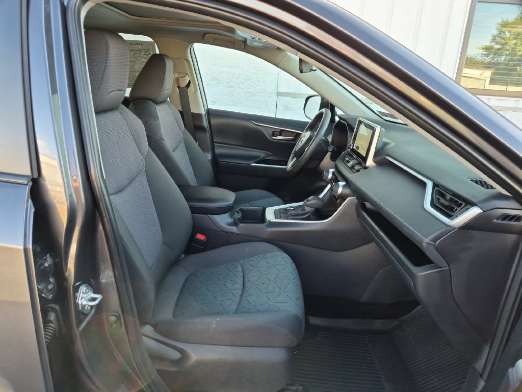 Used 2025 Toyota RAV4 XLE w/ Convenience Package AWD/4WD image 36