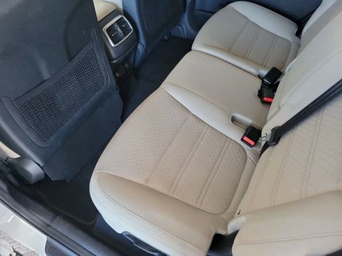 Used 2017 Kia Sorento LX image 19