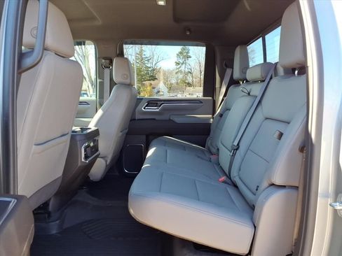 Used 2025 Chevrolet Silverado 2500 LTZ w/ LTZ Plus Package image 12