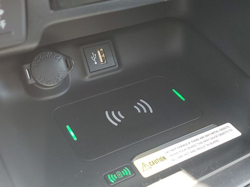 Used 2024 Toyota RAV4 XLE w/ Convenience Package FWD image 31