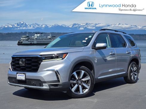 Certified 2023 Honda Pilot Touring image 1