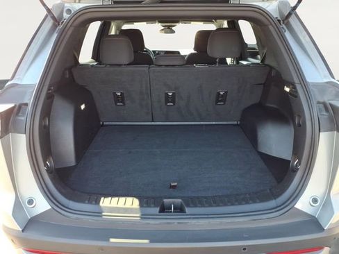 Used 2025 Chevrolet Equinox LT image 6