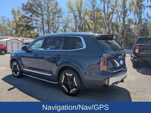 Used 2024 Kia Telluride EX w/ EX Captain's Chair Package image 6