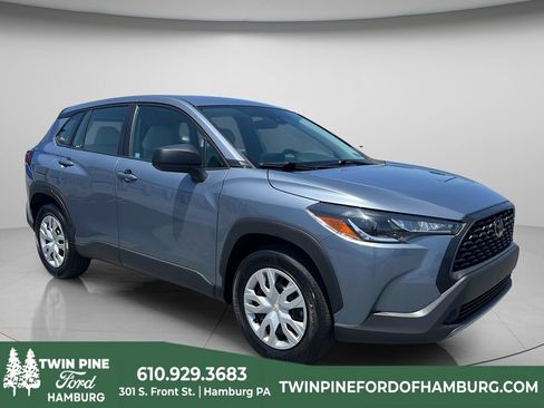 Used 2022 Toyota Corolla Cross L AWD/4WD image 1