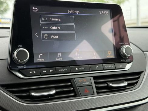 Used 2024 Nissan Altima 2.5 SR image 16