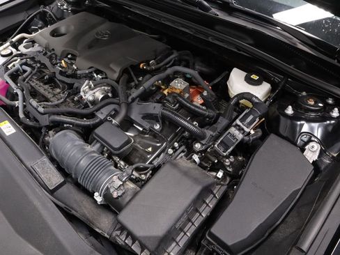 Used 2025 Toyota Camry LE FWD image 13