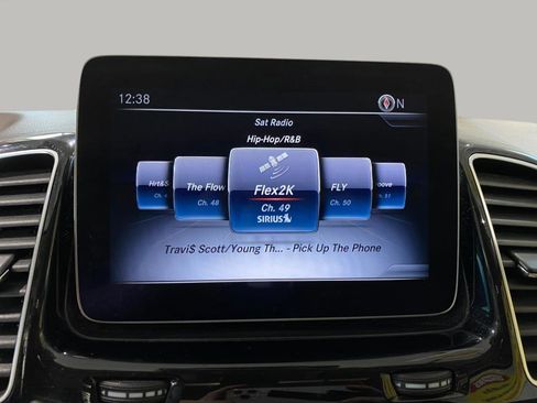 Used 2018 Mercedes-Benz GLE 350 4MATIC image 12