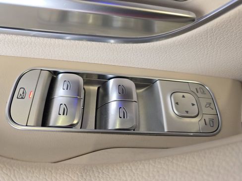 Used 2024 Mercedes-Benz GLE 350 4MATIC image 32