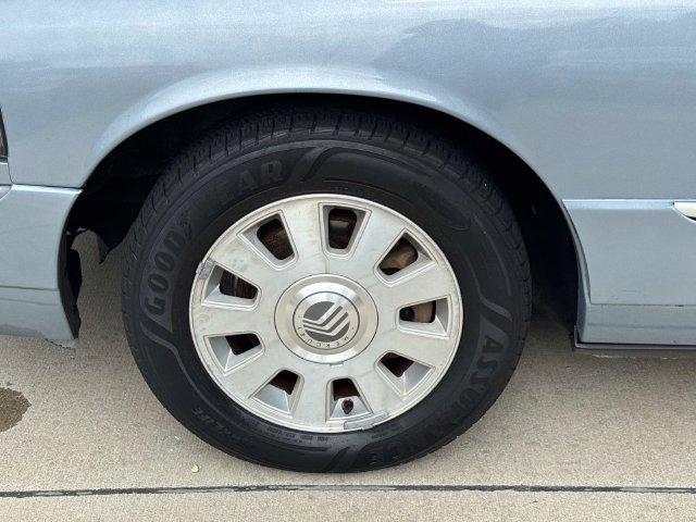 Used 2003 Mercury Grand Marquis LS RWD image 4