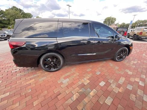 Certified 2024 Honda Odyssey Sport image 36