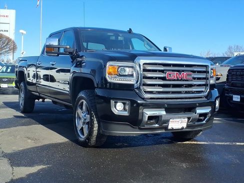 Used 2017 GMC Sierra 2500 SLT w/ All Terrain HD Package image 1