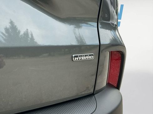 Used 2025 Ford Escape SE FWD image 14