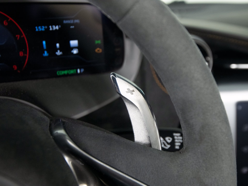 Used 2024 McLaren 750S Spider RWD image 20