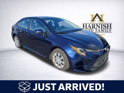 Used 2021 Toyota Corolla LE FWD image 1