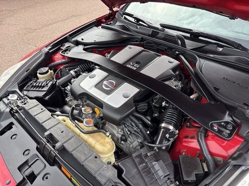 Used 2015 Nissan 370Z Touring image 16